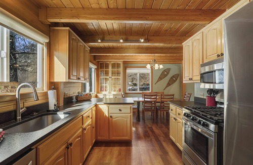 San Juan River Village House | Three Little Bears Cabin - Riverfront - Pet Friendly