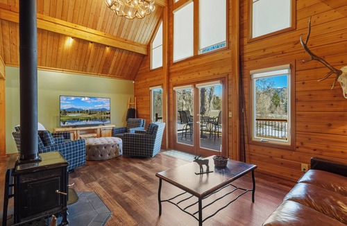 San Juan River Village House | Three Little Bears Cabin - Riverfront - Pet Friendly