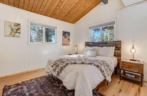 Spring Valley House | Timber Peak Cabin - Hot Tub BBQ Scenic Views