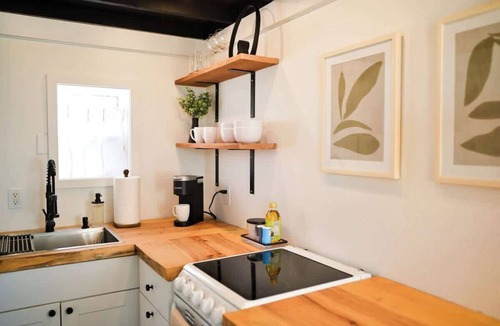 Conway House | Tiny Home - Walk Downtown - Fenced Yard - 1 mi UCA
