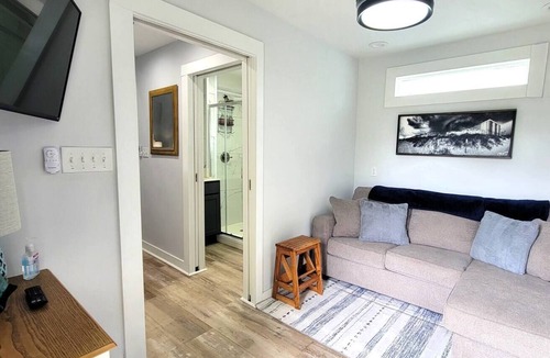 Kings Grant House | Tiny Home with Loft, Short Drive to WB
