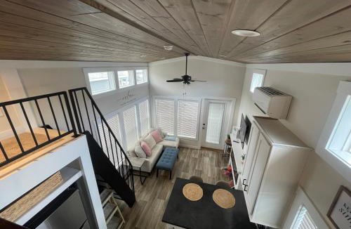 Sherrills Ford Resort | Tiny Lakeside Retreat