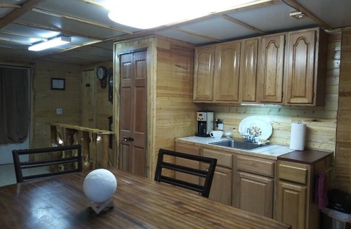 Copper Center Cabin | Tonsina Creek Whispers Lodge Waterfront Paradise with Kitchen Full Bath & Wi-Fi