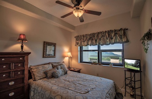 Seven Devils Condo | Top Floor 2B Condo w/Pool Access!