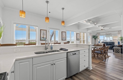 Ocean Isle Beach Villa | Top-Floor Ocean View Villa, Freshly Updated, Beach Club Access + Linens Included