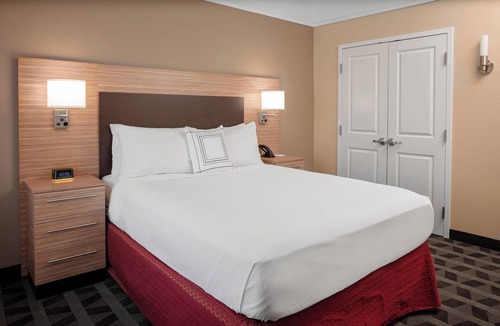Gainesville Hotel | TownePlace Suites by Marriott Gainesville