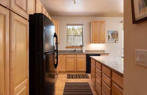 Winter Park Condo | Trailhead 524 Clubhouse w/Hot tub | Pool