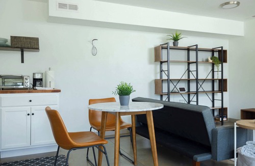 Westbrook Meadows Apartment | Trailside Studio Near Downtown and Mt Bachelor