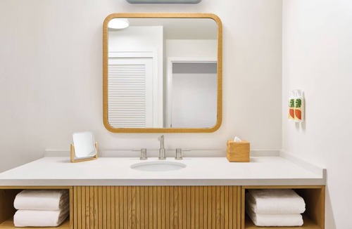 Kaanapali Hotel | Tranquil Garden Studio with Lanai, Resort Pools and Steps from the Shore