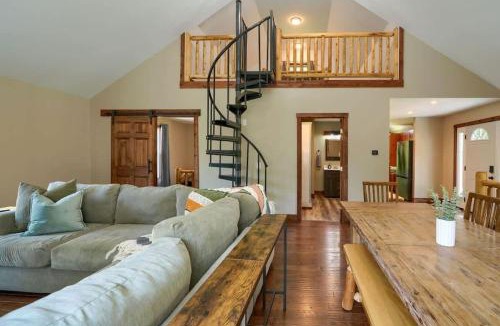 Hallsville House | Tranquil Heights Cabin in Hocking Hills