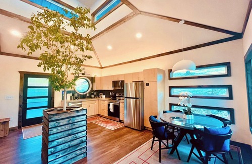 Denniston Cabin | Tranquil Hideaway - Romantic Spa Retreat with Hot Tub and Sauna