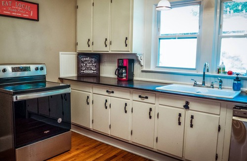Elizabethton House | Tranquil TN Escape! Book Your Stay In Elizabethton