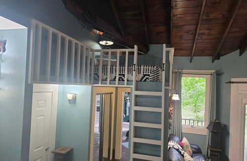 Golden Cabin | Tranquility at VINE on Glover River, surrounded by nature & peace! FREE kayaks!