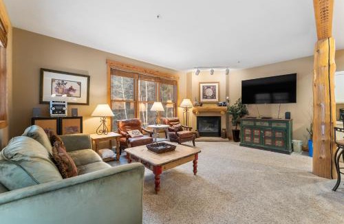 Keystone Villa | Trappers Crossing #8770 : 2