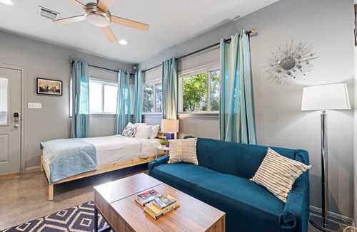Greater South River City House | Travis Heights Studio · Remodeled Garden Studio near South Congress!