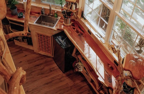 Copperhill Cabin | Treehouse w/Full Disc Golf Course~Dog Friendly