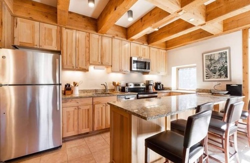 Vail Condo | Treetops Condo Short Walk to Base of Eagle Bahn Gondola by RedAwning