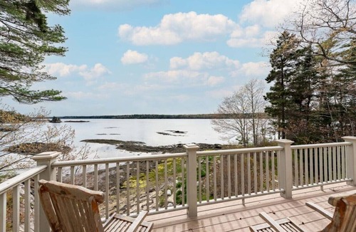 Boothbay House | Trick`s End by Sea Maine