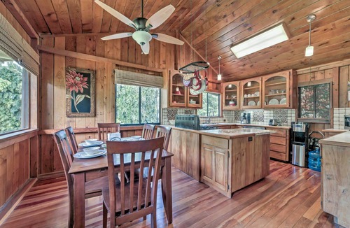 Keaau Cottage | Tropical Cabana w/Deck, Hot Tub & Lush Scenery!
