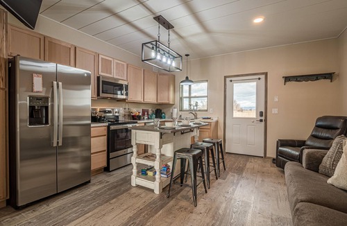 Fruita House | Tumbleweed: Cozy Modern Dog Friendly Retreat