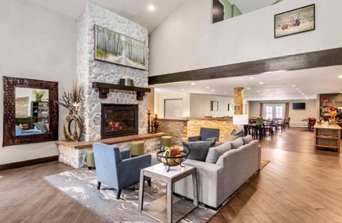 Eagle Hotel | Two Pet-Friendly Standard Rooms | 2 Queens + Free Breakfast & Indoor Pool Access