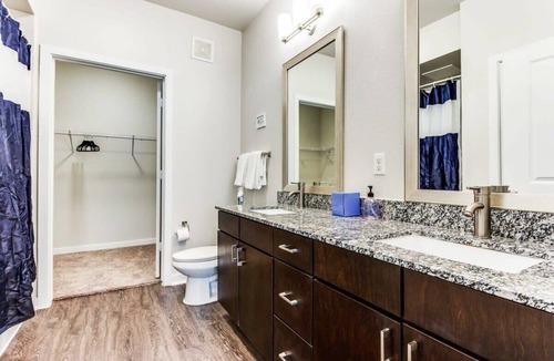 West Congress Apartment | TWO Stylish SoCo CozySuites w/ 2 Pools!