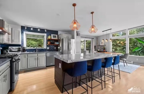 University Area House | Umed district 4 bedroom with Mountain Views