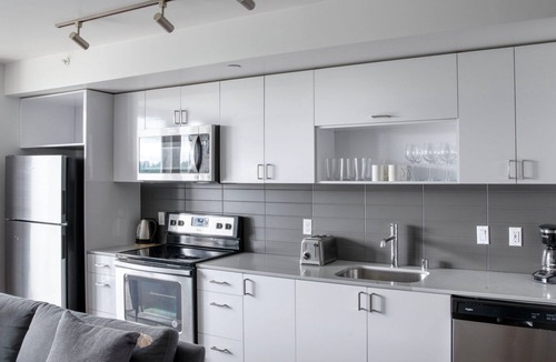 Wilburton Apartment | Unbelievable Bellevue Studio w/ Lounge & Gym, nr Shops, by Blueground