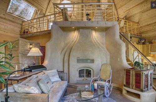 Loma Linda House | Unique mountaintop retreat. Close to Hot Springs and Wolf Creek Ski Area.