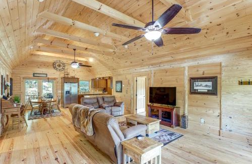 Frank House | Updated Cabin By Linville Falls: Deck & Game Room!