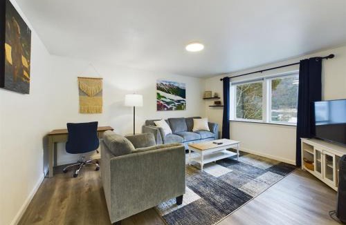West Juneau House | Updated Douglas Apartment, Near Downtown and Skiing