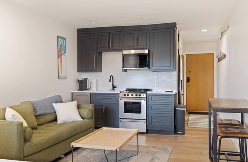 Frisco Condo | Updated Studio Condo near Main Street! Garage Parking!