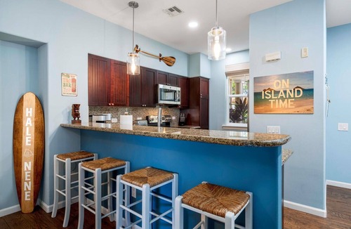 Waikoloa Condo | Upgraded Condo on Golf Course, Walking Distance to Beach and Shops!