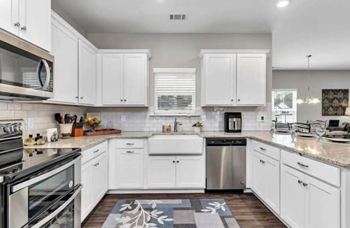 Fort Gordon House | Upscale Luxury 4 bed 2.5 bath Near I20, August National & FT. Gordon