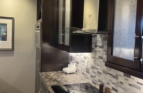 Charlotte Center City Condo | Upscale luxury contemporary uptown condo with park views, deck