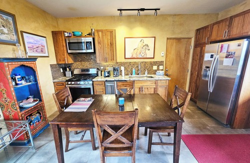 Arroyo Seco House | Upscale with Perfect Location and Amazing 360⁰ Views