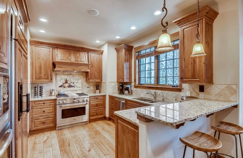 Intermountain House | Vail 5-Bedroom Luxury Residence with Hot Tub