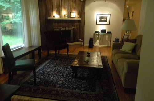 Mount Vernon House | Very clean, comfortable home within walking distance of beautiful Kenyon College