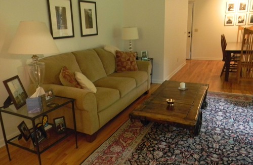Mount Vernon House | Very clean, comfortable home within walking distance of beautiful Kenyon College