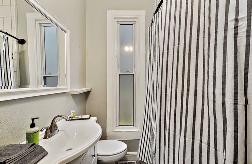 Lincoln Park Apartment | Victorian Denver Living