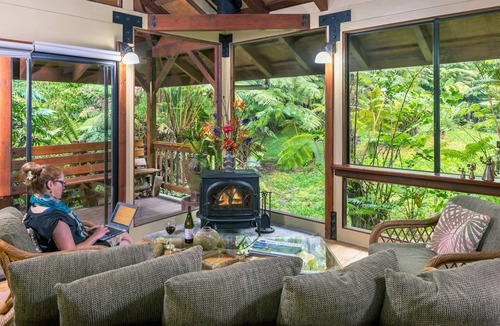 Volcano Cabin | Volcano Village Lodge