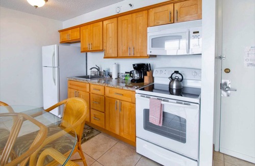 Waikiki Condo | Waikiki Banyan Condo With Panoramic 37th Floor Ocean Views