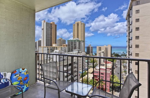 Waikiki Condo | Waikiki Ocean View Suite! Free Parking, Full Kitchen, 5-min walk to beach!