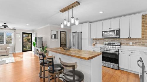 Sherrills Ford House | Waking Up Norman by AvantStay