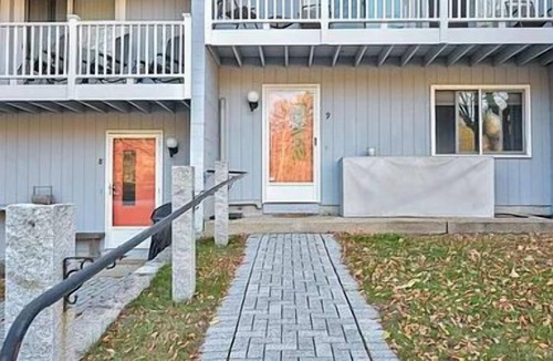 North Conway Condo | Walk to Cranmore and North Conway Village! Condo w/AC, W/D, Pool