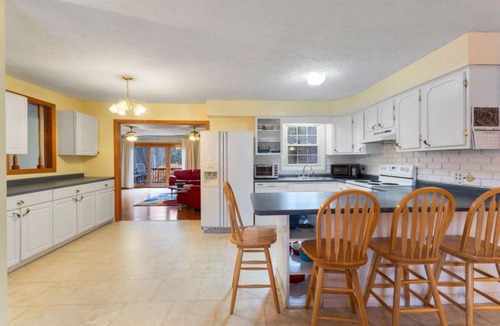 Rumford Center House | Walk to the slopes from this BMOM 3 bedroom.