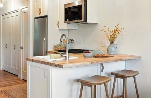 Lower Arapahoe Apartment | Walkable Boulder Apt/Steps from Trails + Parks/30+ night minimum