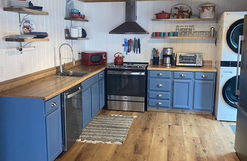 Georgetown House | Water views! Private community beach! Pet friendly