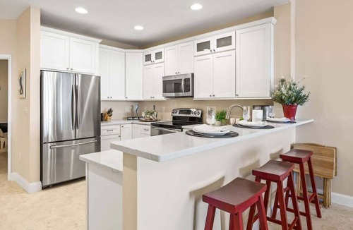 Clearwater Beach Condo | Waterfront Breeze Condo - Pool - Water views