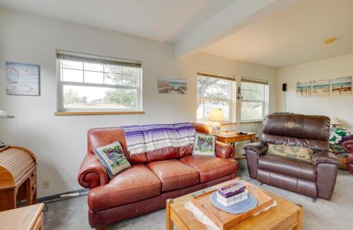 Warrenton House | Waterfront Getaway on 10 Acres Near Sunset Beach!